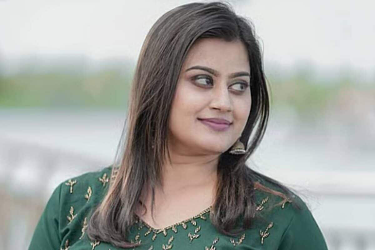 'ആദ്യം മേത്തച്ചിയാക്കി, പിന്നെ ജിഹാദിയാക്കി; രണ്ടാനച്ഛന്റെ പേരിൽ പോലും തേജോവധം ചെയ്തു': വെളിപ്പെടുത്തലുമായി അൻസിബ