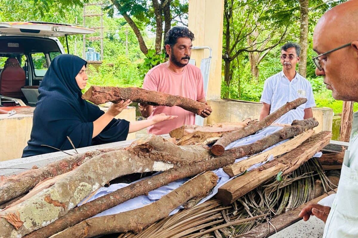 കാസർഗോഡ് വീട്ടുകാർ കയ്യൊഴിഞ്ഞ കാൻസർ രോഗിയുടെ മൃതദേഹം മുസ്ലിം ലീഗ് നേതാവ് ഹൈന്ദവാചാരപ്രകാരം സംസ്കരിച്ചു