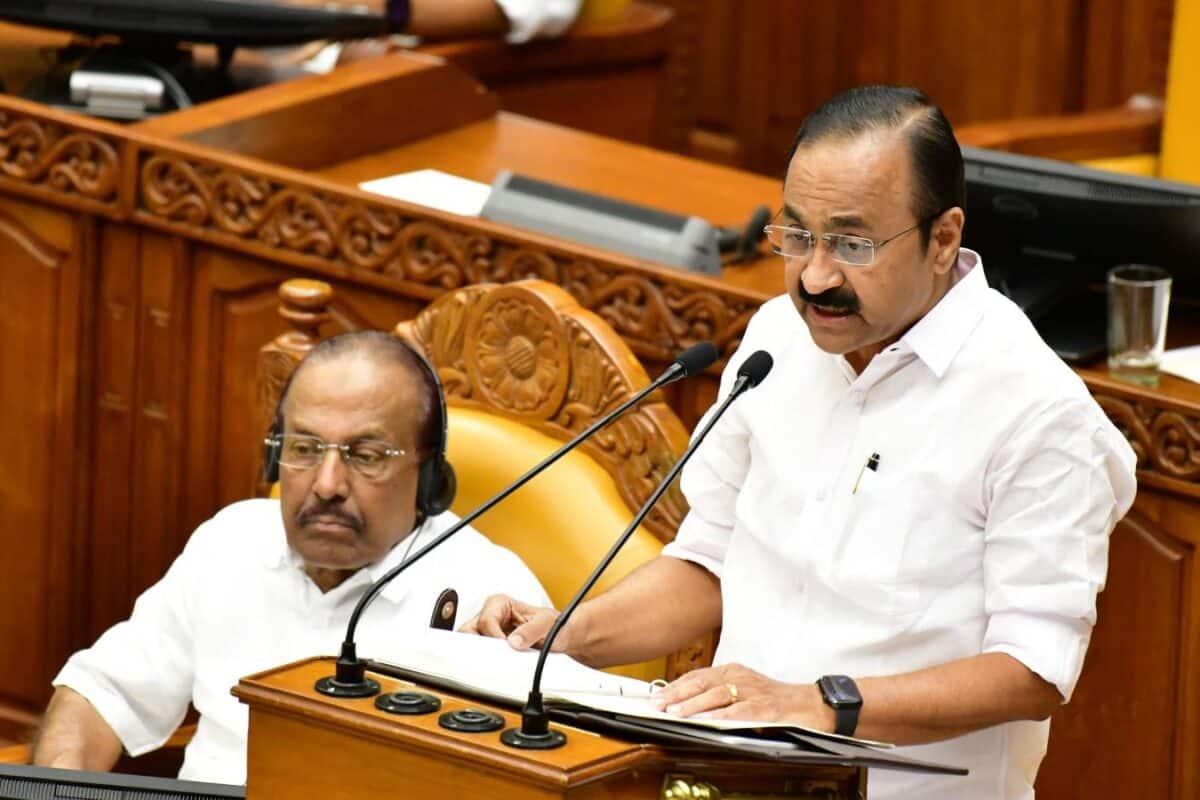 തിരൂർ, വള്ളുവനാട്, മൂവാറ്റുപുഴ, നെയ്യാറ്റിൻകര ജില്ലകൾ വരുമോ? പഠിക്കുന്നതിന് കമ്മീഷനെ നിയമിക്കുമെന്ന് ബജറ്റ് പ്രഖ്യാപനം