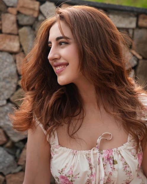 A familiar face in music videosBeyond films, Samreen became a popular face in the Punjabi and independent music scene. She has appeared in several music videos alongside leading singers such as Badshah, Guru Randhawa, Jubin Nautiyal, Jass Manak and Maninder Buttar, among others. Most recently, she was seen in the music video of Arslan Nizami's song 'Waniyo', which also stars Soni Razdan. A familiar face in music videosBeyond films, Samreen became a popular face in the Punjabi and independent music scene. She has appeared in several music videos alongside leading singers such as Badshah, Guru Randhawa, Jubin Nautiyal, Jass Manak and Maninder Buttar, among others. Most recently, she was seen in the music video of Arslan Nizami's song 'Waniyo', which also stars Soni Razdan.