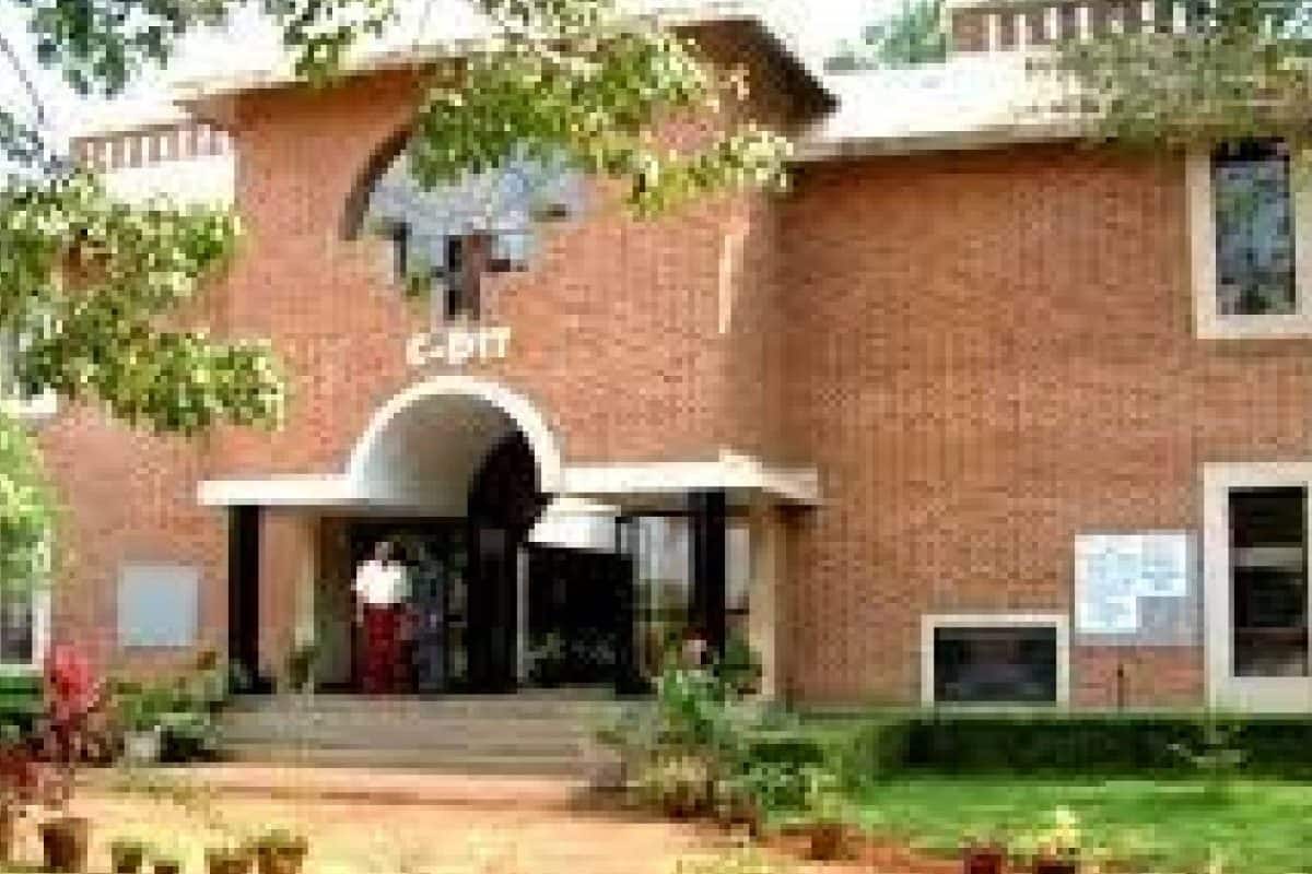സി-ഡിറ്റ് ഡയറക്ടറായി ഡോ:എം അബ്ദുൽ റഹ്മാൻ; പ്രതിഷേധവുമായി സേവ് യൂണിവേഴ്സിറ്റി ക്യാമ്പയിൻ കമ്മിറ്റി