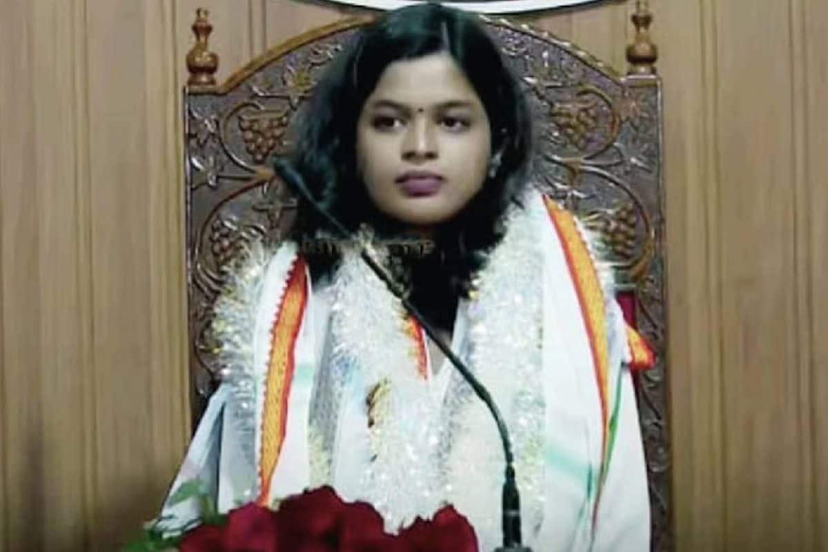 പാലായിൽ കോൺഗ്രസ് പിന്തുണയോടെ എൽഡിഎഫ് അവിശ്വാസം പാസായി;രാജ്യത്തെ ഏറ്റവും പ്രായംകുറഞ്ഞ നഗരസഭാധ്യക്ഷ പുറത്തായി