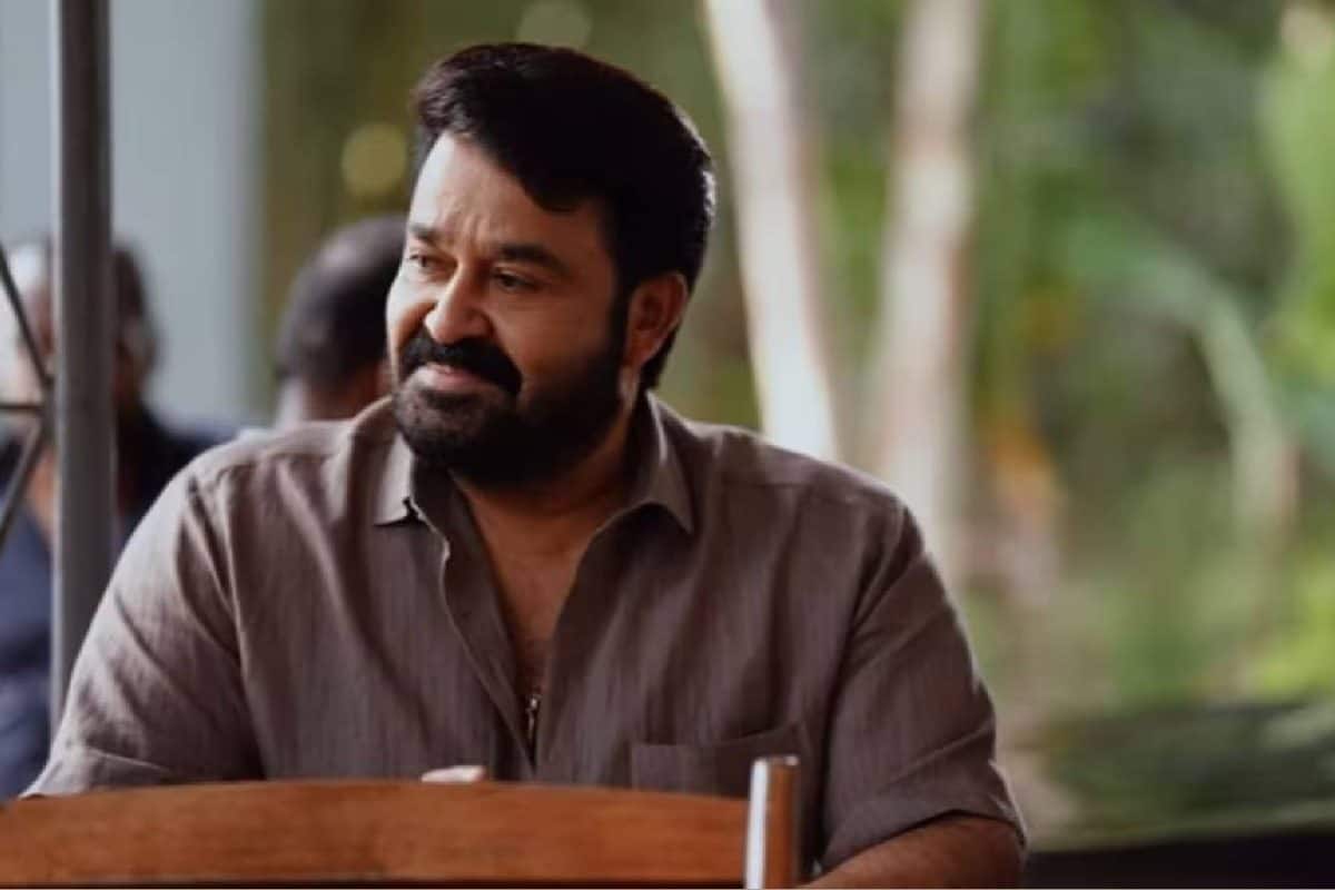 കൈവശം 10 ആനക്കൊമ്പുകളും 13 ശിൽപ്പങ്ങളും; വനംവകുപ്പിൽ വിവരം രേഖപ്പെടുത്തി മോഹൻലാൽ