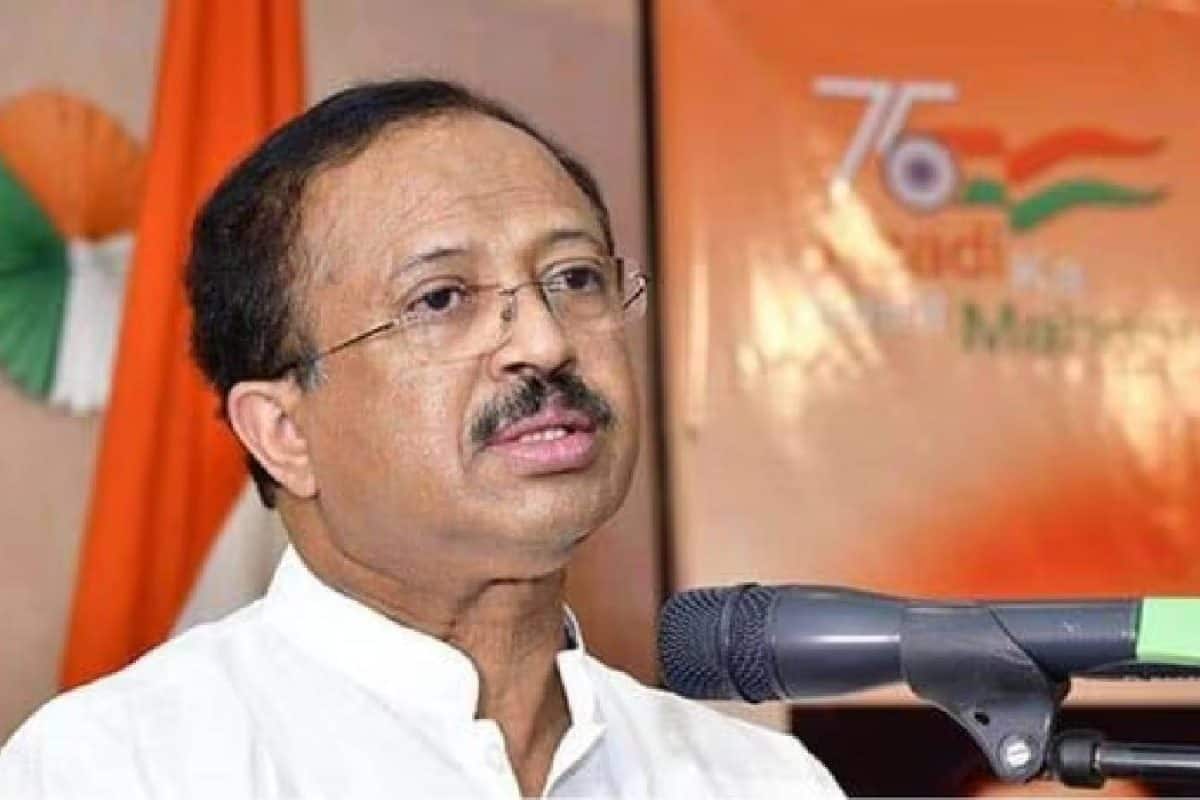 തുലാഭാര ത്രാസിന്റെ കയർ പൊട്ടി വീണ് വി.മുരളീധരൻ എംഎൽഎയ്ക്ക് പരിക്ക്