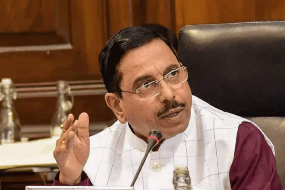 പ്രൾഹാദ് ജോഷി പുതിയ വിദ്യാഭ്യാസ മന്ത്രി; സർക്കാർ തീരുമാനം ധർമേന്ദ്ര പ്രധാന്റെ രാജിക്ക് പിന്നാലെ