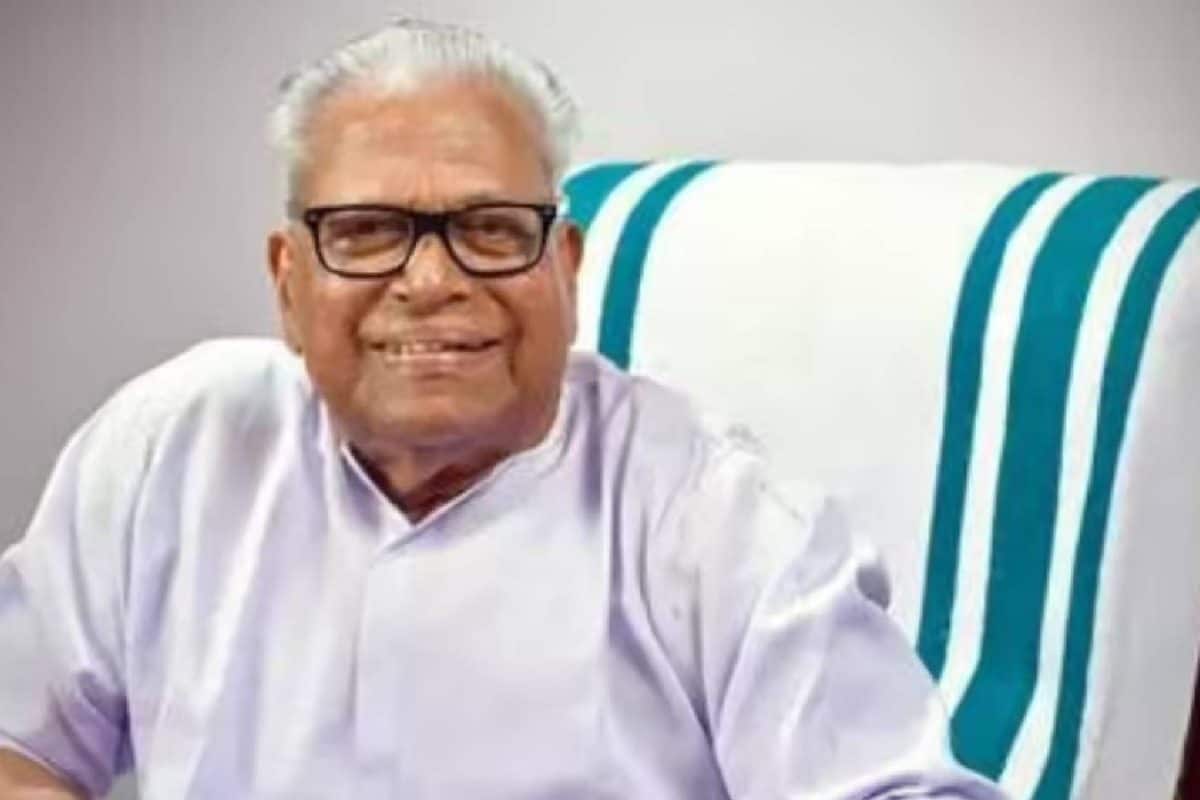 വി.എസ്. അച്യുതാനന്ദൻ ഓർമയായിട്ട് ഒരാണ്ട്;വലിയ ചുടുകാട്ടിൽ അനുസ്മരണം