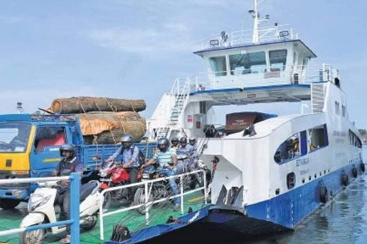 'പ്രിയദർശിനി' പ്രചോദനം; ഫോർട്ട് കൊച്ചി - വൈപ്പിൻ റോ-റോയിൽ സ്ത്രീകൾക്ക് സൗജന്യയാത്ര