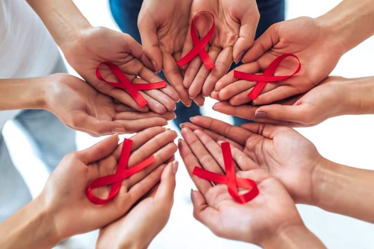 കർണാടകയിൽ 7000 വിദ്യാർത്ഥികൾക്ക് HIV ബാധയോ? കോളേജുകൾ ആരോഗ്യ പരിശോധന നിർബന്ധമാക്കിയോ ?