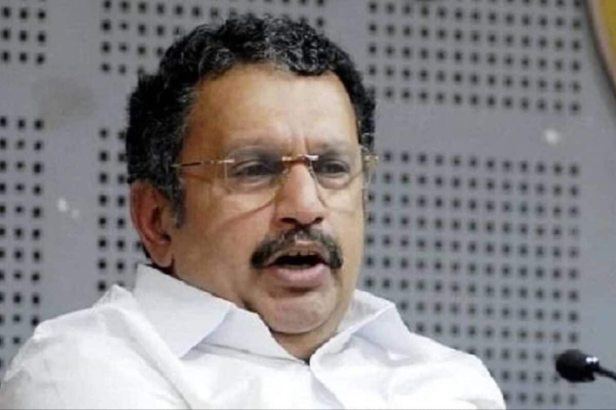 മന്ത്രി കെ മുരളീധരന്റെ പേഴ്സണൽ സ്റ്റാഫിലെ രണ്ടുപേർ രാജിവെച്ചു