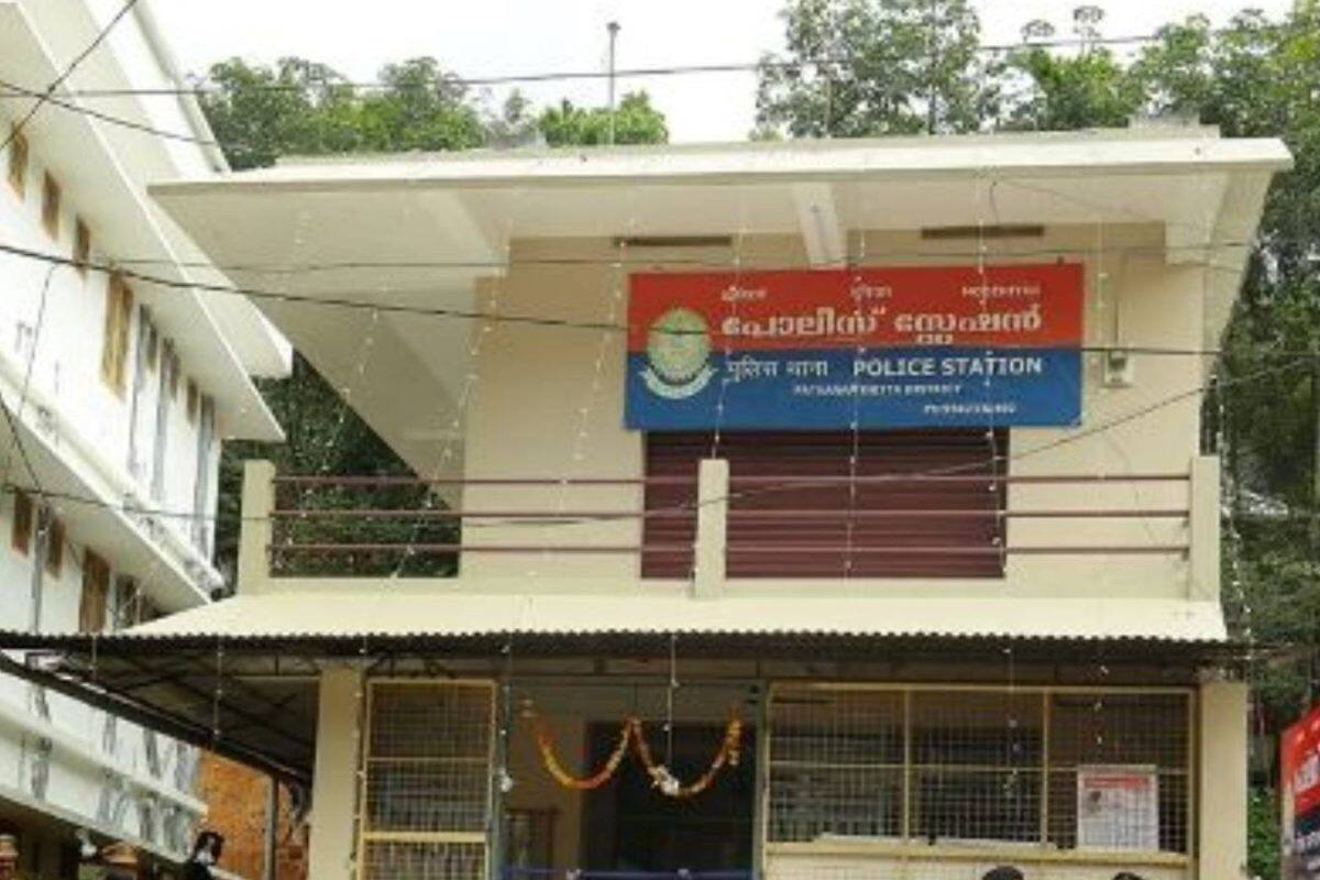 സർക്കാരിനെതിരെ ഫേസ്ബുക്കില് ലൈവിട്ട 46കാരനെ പോലീസ് വീട്ടിലെത്തി മർദിച്ചതായി പരാതി