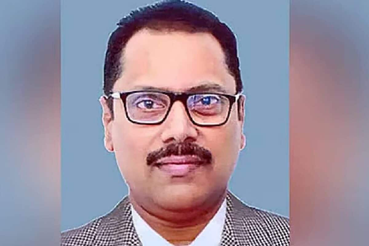 ശേഷാദ്രിനാഥന്റെ നിയമനം; സര്ക്കാര് തീരുമാനത്തിനെതിരെ പരസ്യ നിലപാട് സ്വീകരിച്ച നിയാസിനെതിരെ കെസി അബു