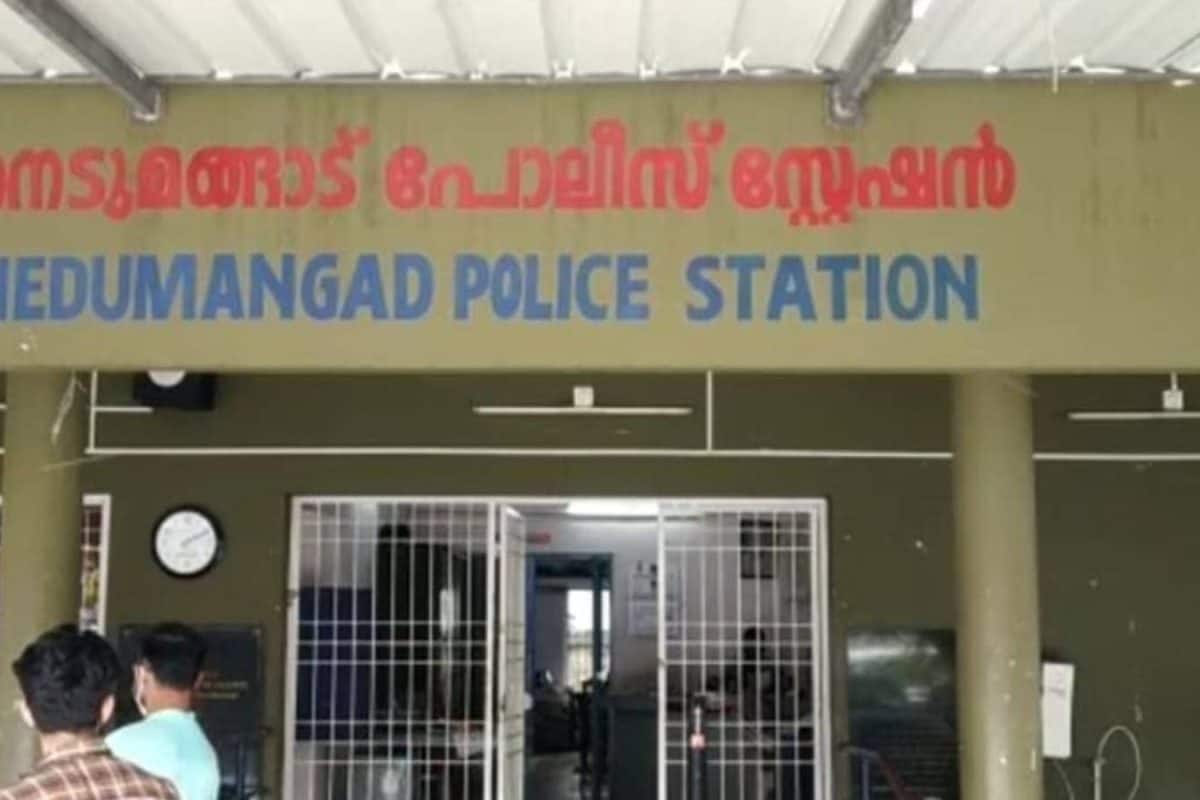 തിരുവനന്തപുരത്ത് സ്റ്റേഷനിലെ സെല്ലിനുള്ളിൽ അതിക്രമിച്ച് കയറി പരാക്രമം കാട്ടിയ സിഐ കസ്റ്റഡിയിൽ; മദ്യലഹരിയിലെന്ന് സൂചന