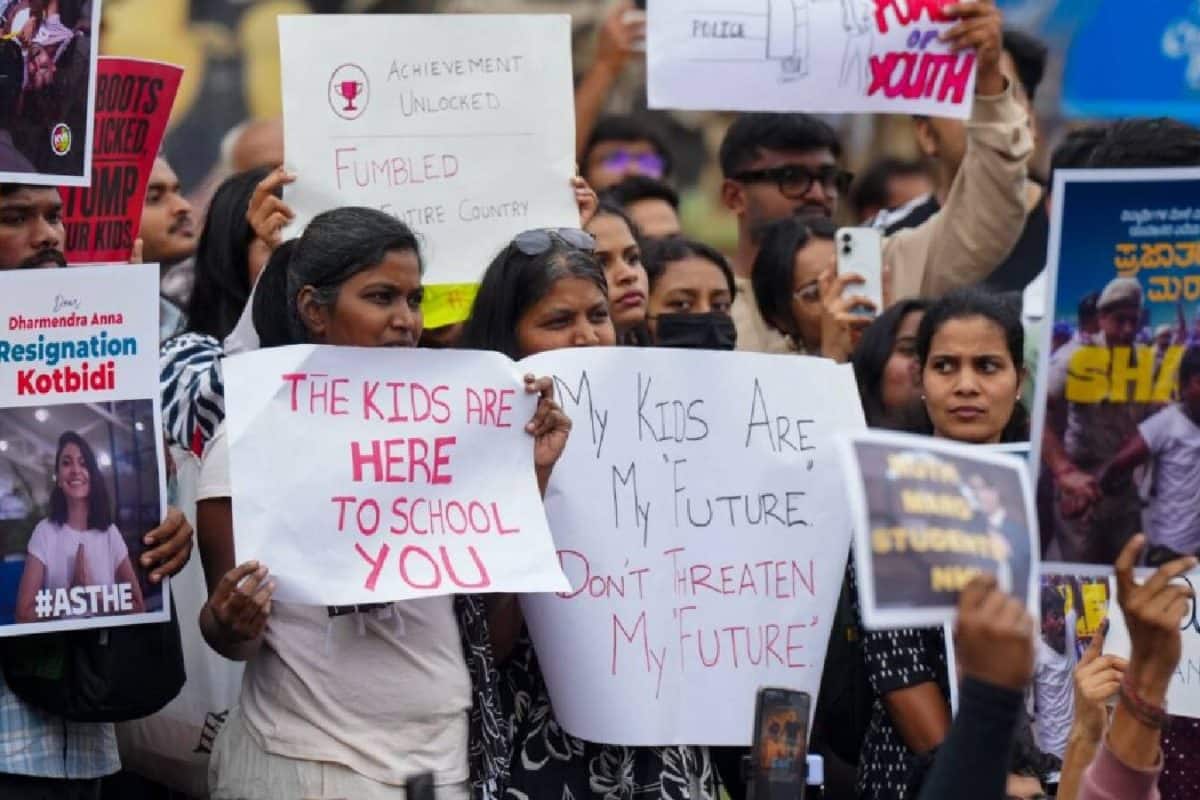 ചോദ്യപേപ്പർ ചോർച്ച:കർശന നടപടിയുമായി കേന്ദ്രം;10 വർഷം തടവും 10 കോടി പിഴയും;കേസ് തീർപ്പാക്കാൻ സമയപരിധി 3 മാസം