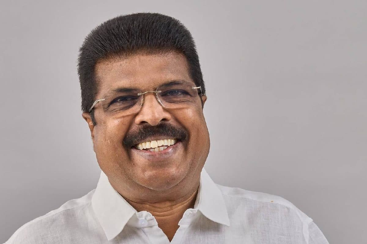കോടതിയിൽ രാവിലെ മുതൽ വൈകിട്ട് വരെ നിൽപ്, 1600 രൂപ പിഴ; മുൻ എംഎൽഎ പി പി ചിത്തരഞ്ജൻ ഉൾപ്പെടെ മൂന്നു പേർക്ക് ശിക്ഷ