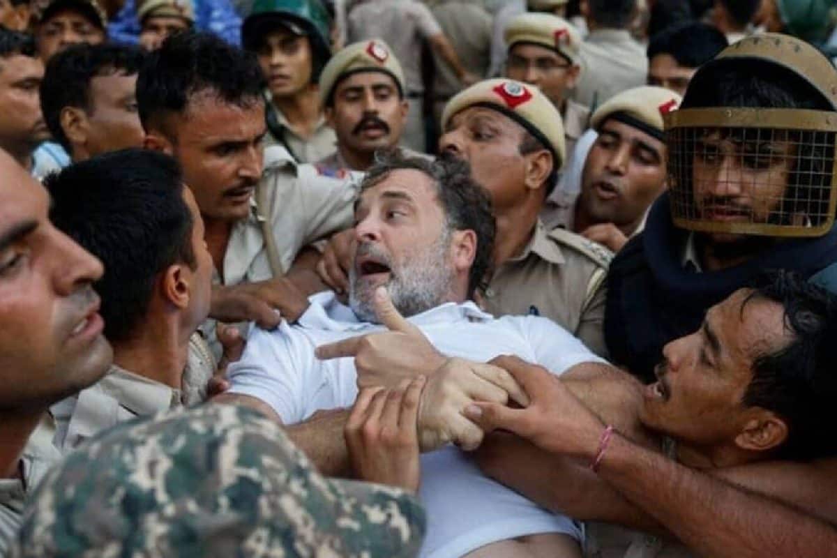 'ശ്രീലങ്ക, ബംഗ്ലാദേശ്, ഇനി ഡൽഹിയോ?' പ്രധാനമന്ത്രിയുടെ വസതിയിലേക്കുള്ള കോൺഗ്രസ് മാർച്ചിന് പിന്നാലെ പ്രതിഷേധാവകാശവും സുരക്ഷയും ചർച്ചയാകുന്നു