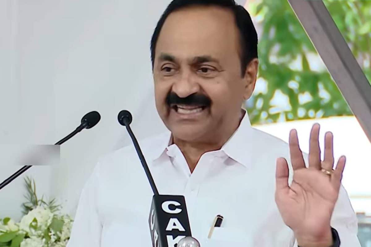 'സ്ത്രീക്ക് സ്വന്തമായി സമ്പാദ്യം വേണം'; സൗജന്യ യാത്രയുടെ പണം സ്ത്രീകൾ പിങ്ക് ചിട്ടിയിൽ നിക്ഷേപിക്കണമെന്ന് മുഖ്യമന്ത്രി