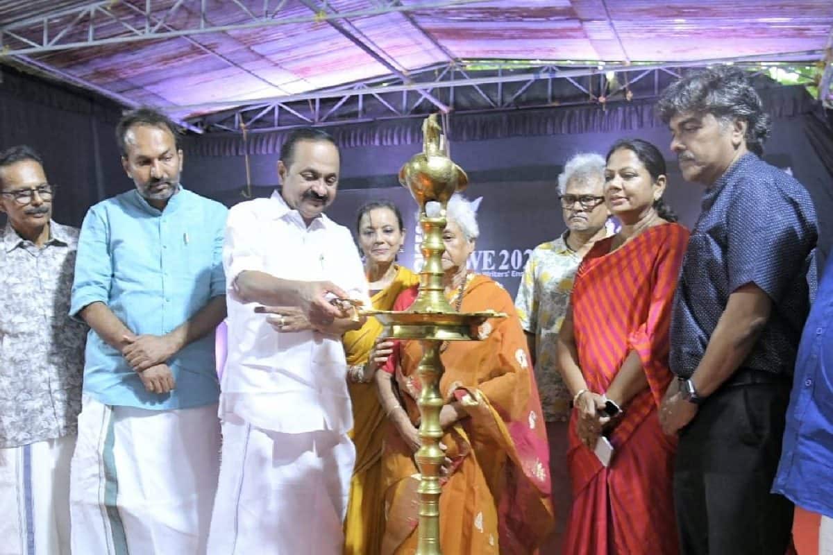 ജീവിതത്തെ നവീകരിക്കാൻ കലയ്ക്കും എഴുത്തിനും കഴിയും: 'പംപ' സാഹിത്യോത്സവ വേദിയിൽ മുഖ്യമന്ത്രി വി.ഡി. സതീശൻ