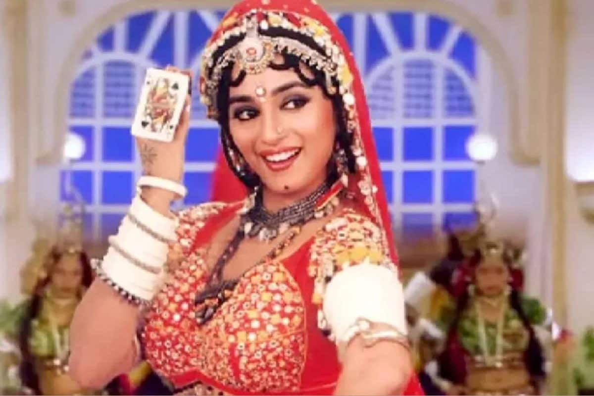 'ചോളി കേ പീച്ചേ ക്യാ ഹേ'യെ 32 സംഘടനകൾ എതിർത്തപ്പോൾ സഹായിച്ചത് ബാൽ താക്കറെ : സുഭാഷ് ഗായ്