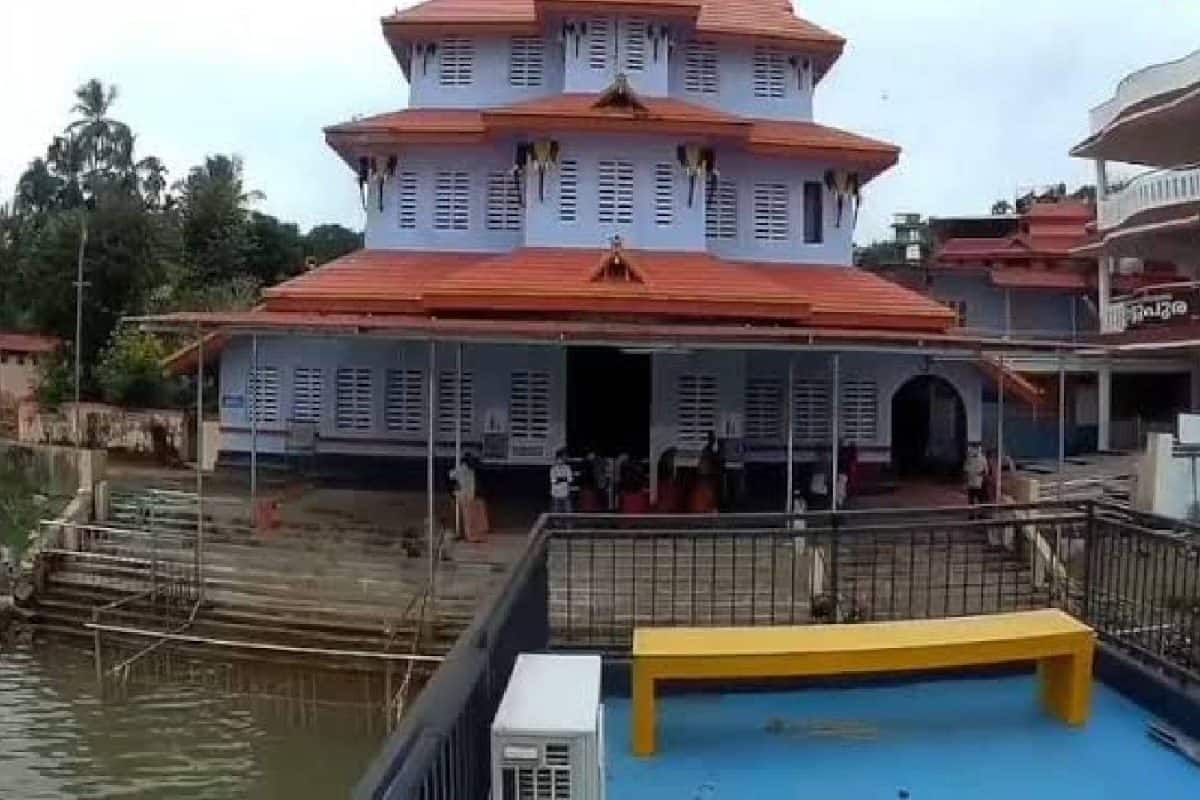 കനത്ത മഴ: കണ്ണൂർ പറശ്ശിനിക്കടവ്-വളപട്ടണം മേഖലയിൽ ബോട്ട് സർവീസ് നിർത്തിവെച്ചു
