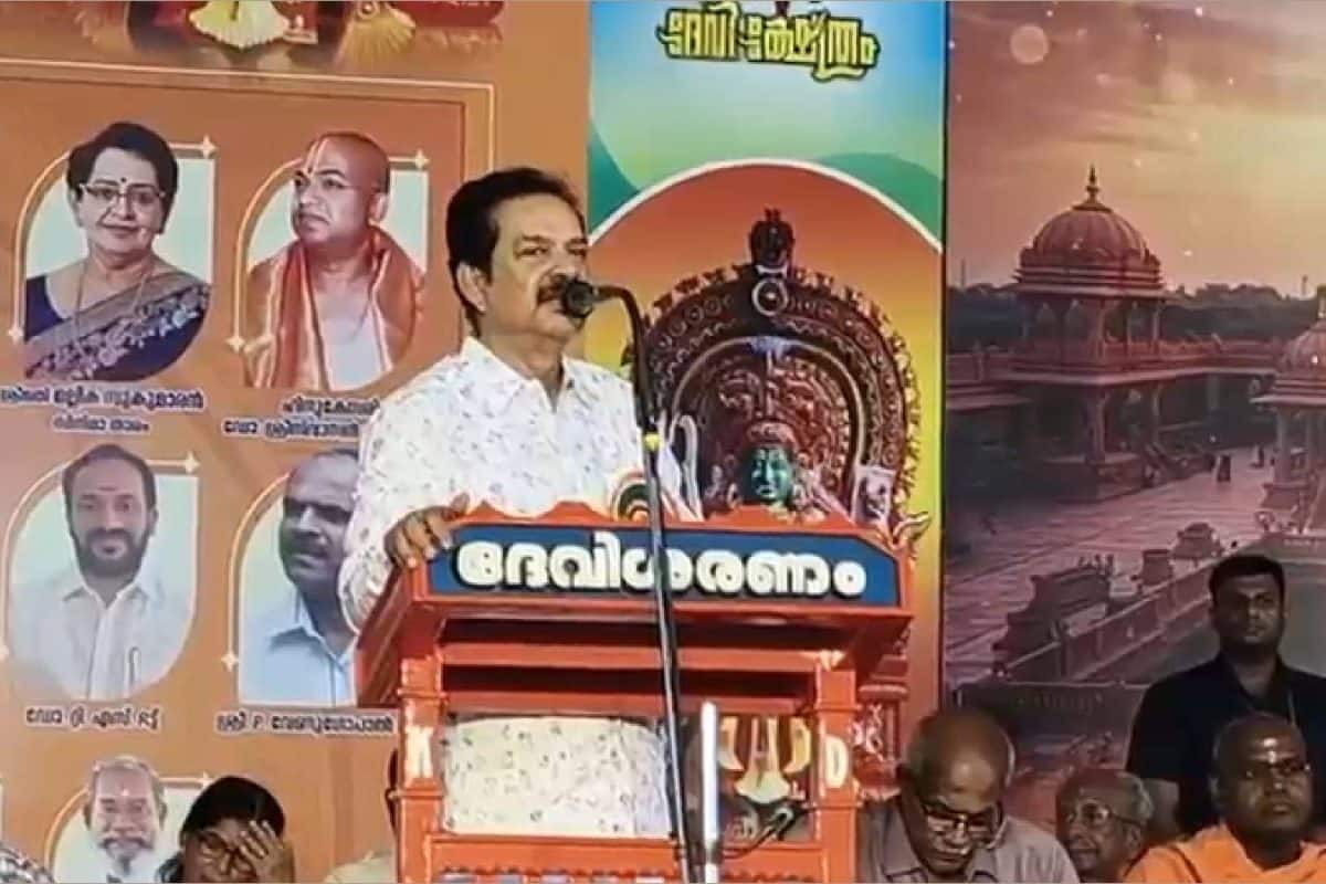 നടൻ ദേവൻ ബിജെപി വിട്ടു; പൊതു വേദിയിൽ വൈസ് പ്രസിഡന്റ് സ്ഥാനം രാജിവെച്ചു