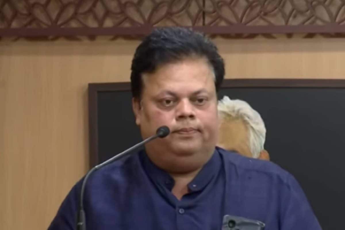 സുകുമാരൻ നായർക്ക് എതിരെ പ്രസംഗിച്ചതിന് പ്രതികാര നടപടിയായി സഹോദരന്റെ ഭാര്യക്ക് ട്രാൻസ്ഫറെന്ന് നടൻ അനൂപ് ചന്ദ്രൻ