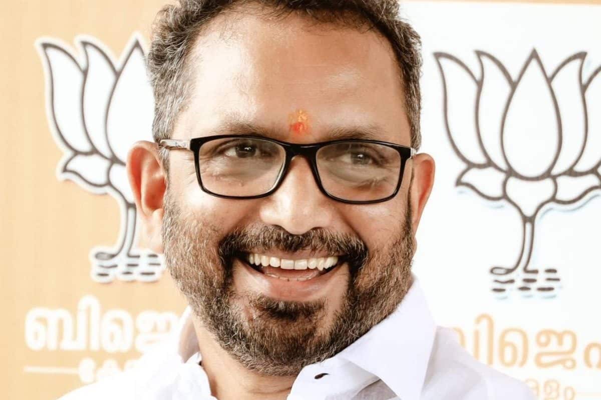 'പ്രശ്നം പ്രളയ ദുരിതാശ്വാസത്തിലെ ദയനീയ വീഴ്ചയാണ്; മുഖ്യമന്ത്രി ഊണുകഴിച്ചതും ഹെലികോപ്റ്റർ ഉപയോഗിച്ചതുമല്ല' കെ സുരേന്ദ്രൻ