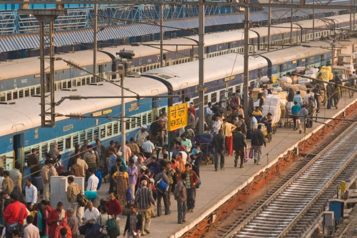 റെയിൽവേ സ്റ്റേഷനുകളിൽ നിന്ന് വെള്ളം കുടിക്കാറുണ്ടോ ? പാലക്കാട്, കോയമ്പത്തൂർ ഉൾപ്പെടെ 8 ഇടങ്ങളിൽ ഇ.കോളി ബാക്ടീരിയ കണ്ടെത്തി