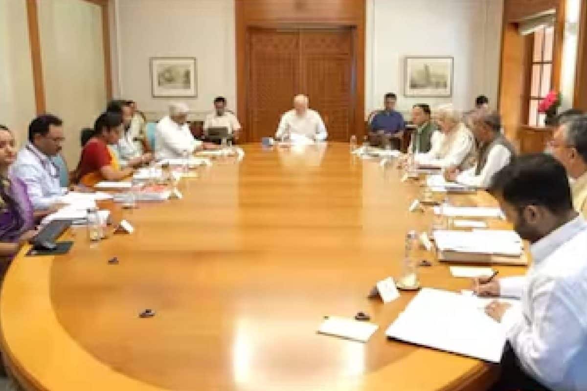 കേന്ദ്ര മന്ത്രിമാരുടെ സോഷ്യൽ മീഡിയ പ്രകടനം അവലോകനം ചെയ്തു; 'ഡിജിറ്റൽ റിപ്പോർട്ട് കാർഡിൽ' പ്രധാനമന്ത്രി മോദി ഒന്നാമത്