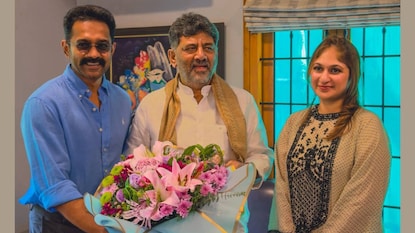 താരത്തെ ഡി.കെ. ശിവകുമാർ പ്രത്യേകമായി ക്ഷണിക്കുകയായിരുന്നു