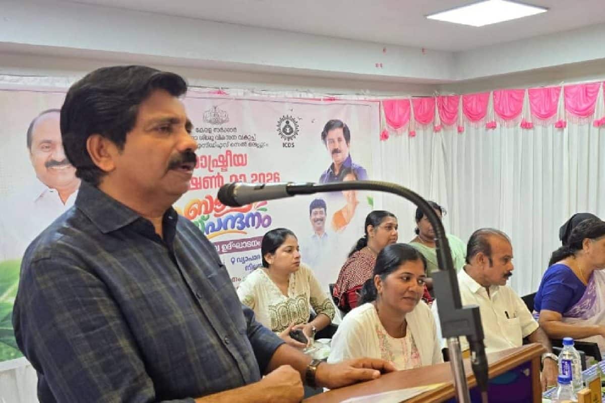 സര്ക്കാര് പരിപാടികളില് എണ്ണ പലഹാരങ്ങള് ഒഴിവാക്കണം: ആര്യാടന് ഷൗക്കത്ത് എംഎല്എ