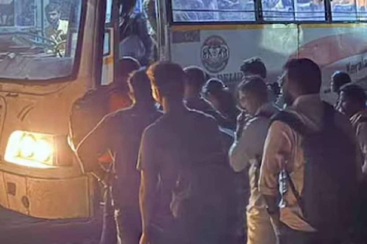 അങ്ങോട്ടു പോകാൻ 4 ബസ്; ഇങ്ങോട്ട് 3! മഴയത്ത് ചോർന്നൊലിച്ച് കെ.എസ്.ആർ.ടി.സി; മംഗളൂരു സർവീസിൽ യാത്രക്കാരുടെ ദുരിതം