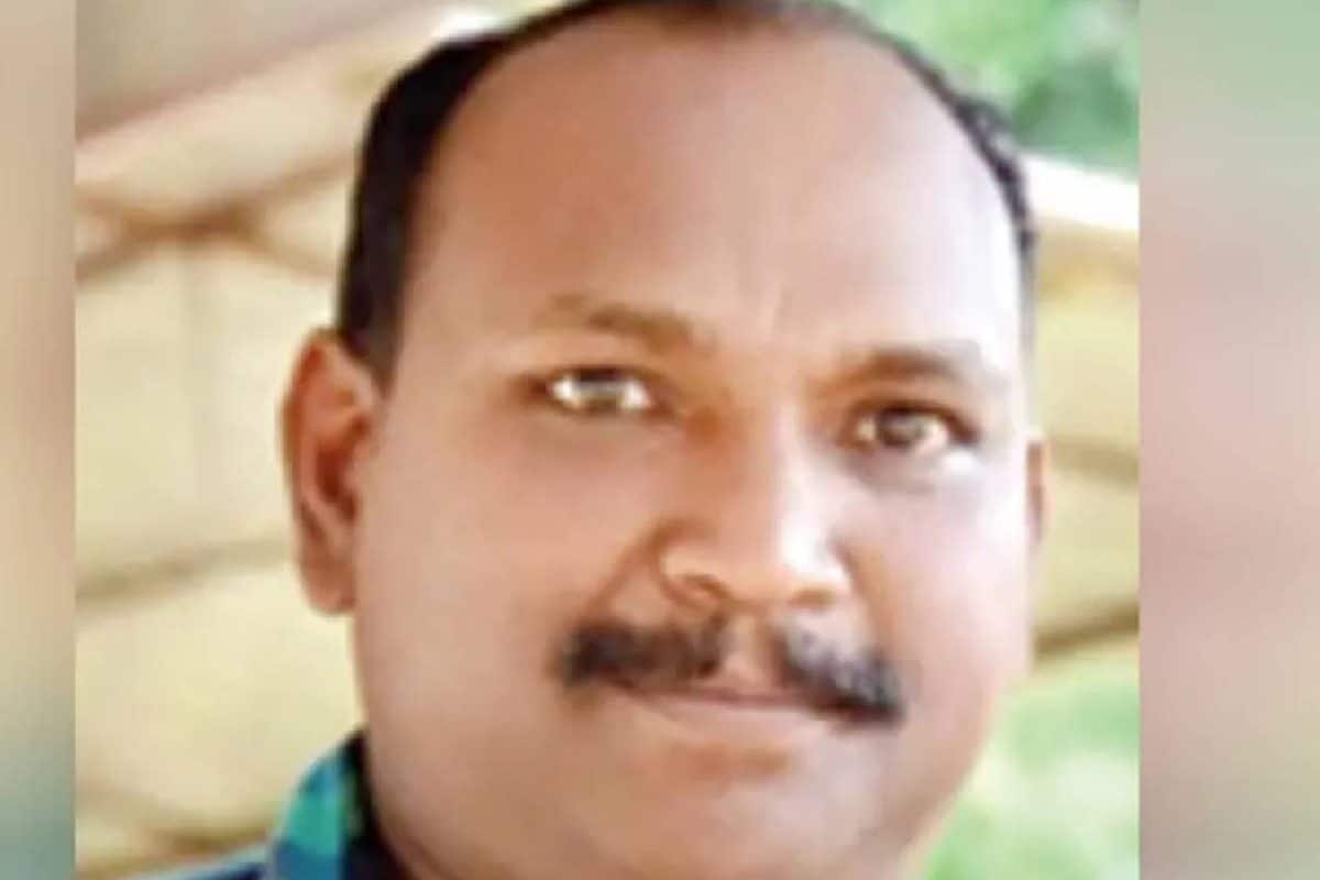 ബൈക്ക് യാത്രികൻ്റെ മരണം തെങ്ങിൽ നിന്ന് വീണ തേങ്ങ തെറിച്ച് നെഞ്ചിലിടിച്ച്