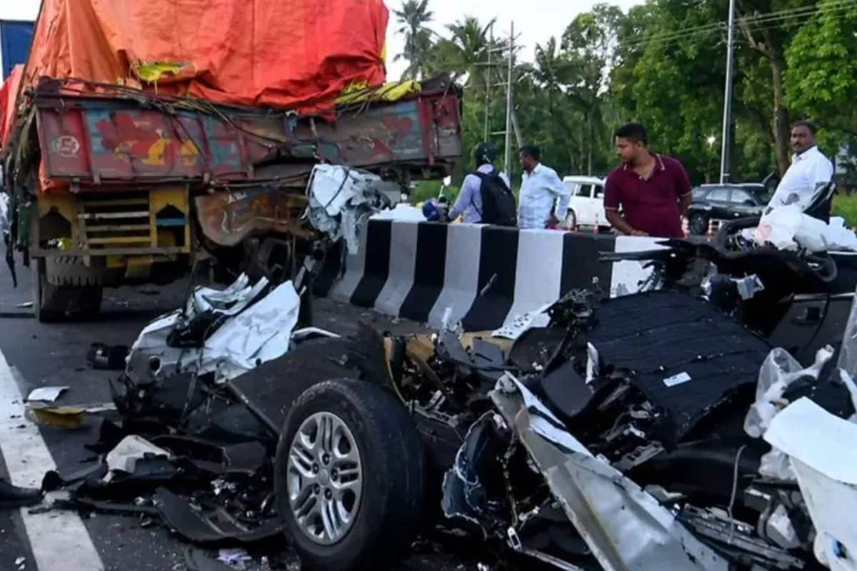തൃശ്ശൂർ കൈപ്പമംഗലത്ത് അപകടത്തിൽപ്പെട്ട വിദ്യാർത്ഥികൾ ലഹരി ഉപയോഗിച്ചിരുന്നതായി ഫോറൻസിക് റിപ്പോർട്ട്