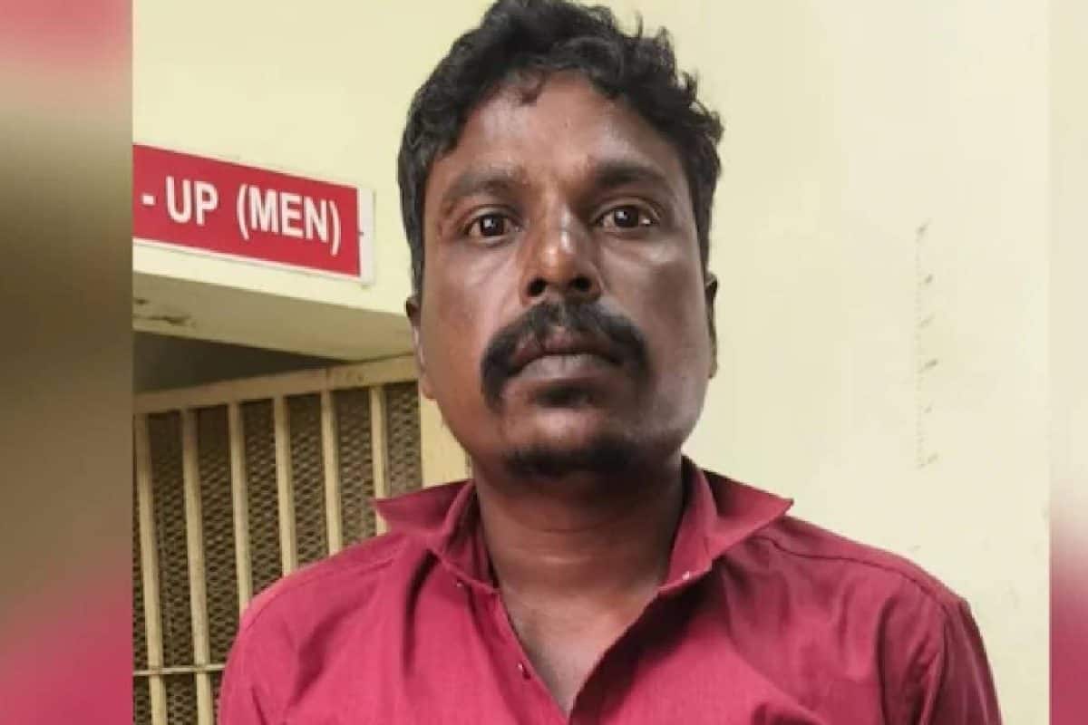 ഭാര്യയെ സ്കൂളിൽ നിന്ന് പുറത്താക്കിയതിന് സാമ്പാറിൽ ചാണകപ്പൊടി കലർത്തി പകരംവീട്ടി; ഭർത്താവ് അറസ്റ്റിൽ