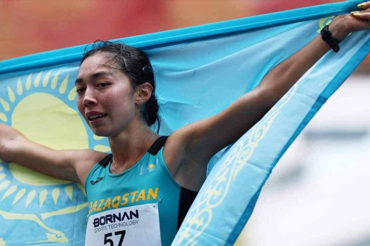 Asian Games : അനുമതിയില്ലാത്ത ഷൂ; വിജയിയായ കസാക്കിസ്ഥാൻ താരത്തിന് സ്വർണമെഡൽ നഷ്ടമായി