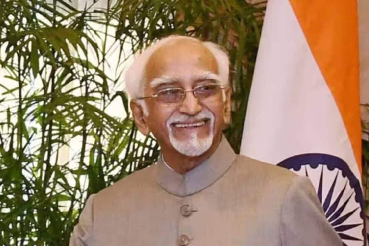 മുൻ ഉപരാഷ്ട്രപതി ഹമീദ് അൻസാരിയുടെ 'ഹിന്ദു തീവ്രവാദ' പരാമർശം തള്ളി മുസ്ലീം പുരോഹിതർ; ഐക്യത്തിനായി ആഹ്വാനം