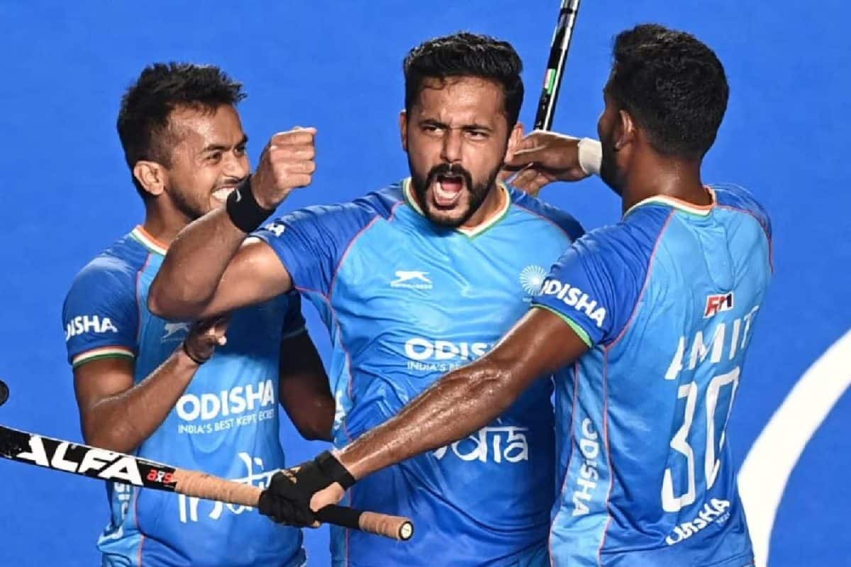 ഏഷ്യൻ ഗെയിംസിൽ കാവി മാറി 'നീലക്കുപ്പായം' തിരിച്ചെത്തുന്നു; നിർണായക തീരുമാനവുമായി ഹോക്കി ഇന്ത്യ