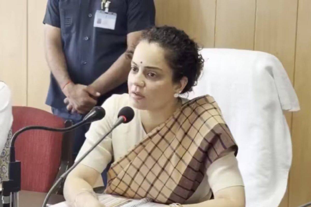 'കോടിക്കണക്കിന് രൂപ ലഭ്യമായിട്ടും ഒന്നും നടന്നിട്ടില്ല'; എംപി ഫണ്ട് വിനിയോഗിക്കാത്തതിൽ ഉദ്യോഗസ്ഥരോട് പൊട്ടിത്തെറിച്ച് കങ്കണ റണാവത്ത്