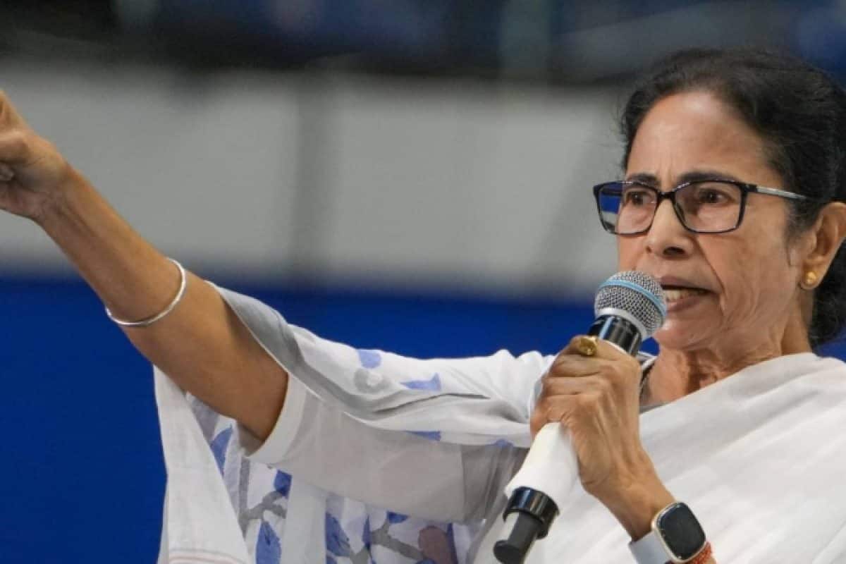പുല്ലും പോയി പൂവും പോയി;മമത ബാനർജിക്കും വിമതർക്കും പുതിയ പേരും ചിഹ്നവും