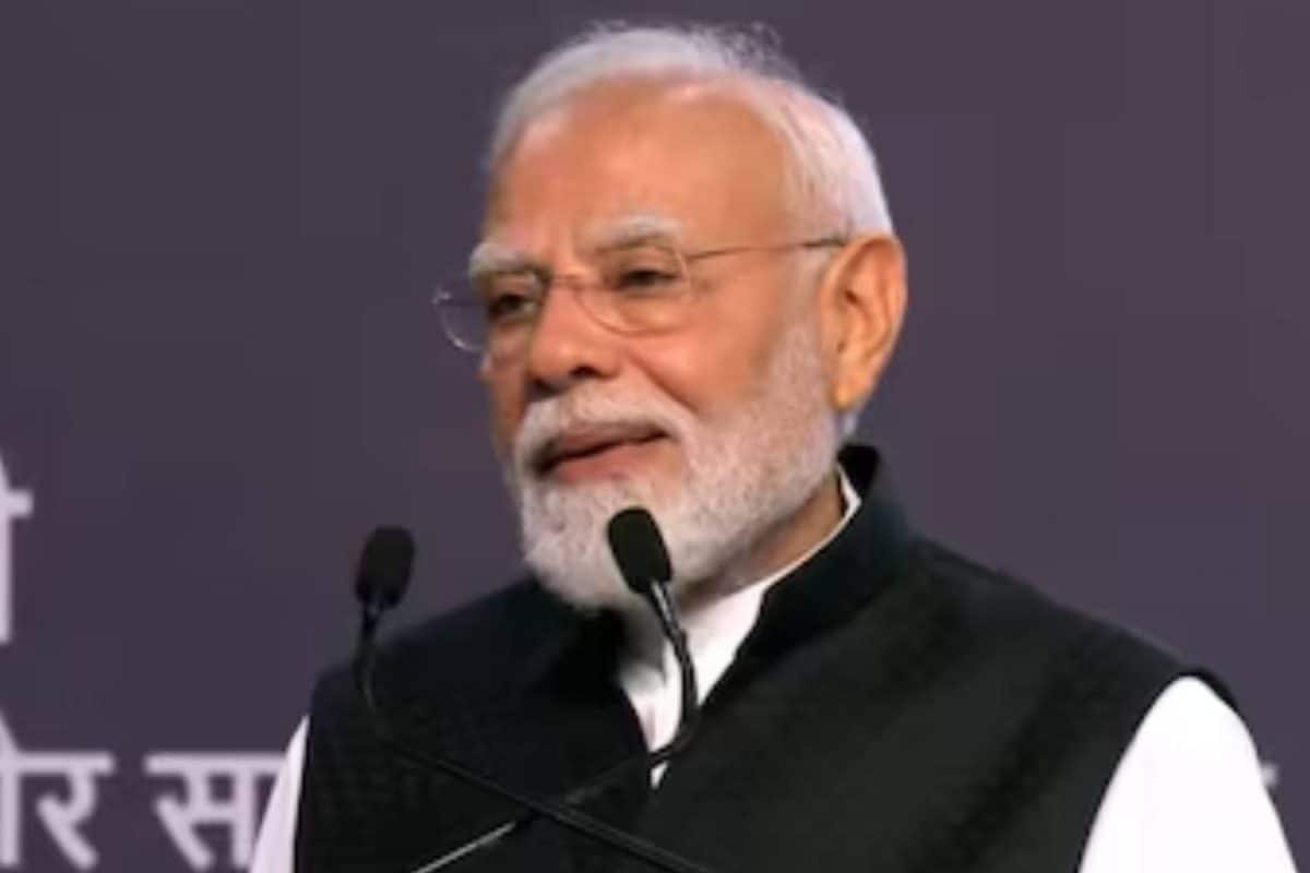 ‘ദിമാഗി നക്സൽ’ ഹോമിയോപ്പതി ഗുളിക പോലെ, രാജ്യം അവരെ നിരീക്ഷിക്കുന്നുണ്ട്: പ്രധാനമന്ത്രി നരേന്ദ്രമോദി