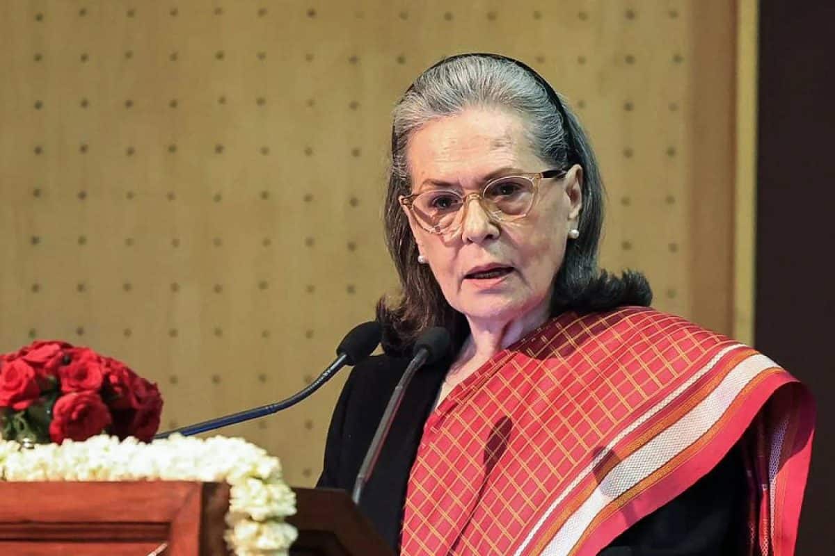 പൗരത്വത്തിനു മുമ്പ് സോണിയ ഗാന്ധി വോട്ടർ; വിചാരണക്കോടതി ഉത്തരവ് ഡൽഹി കോടതി റദ്ദാക്കി