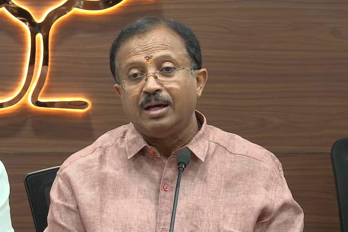 ബിജെപിയിൽ ആകെ ഒരു മുരളീധരൻ മാത്രമേ ഉള്ളോ? ഒരു രൂപ പോലും സിഎംആർഎല്ലിൽ നിന്നും വാങ്ങിയിട്ടില്ലെന്ന് വി മുരളീധരൻ