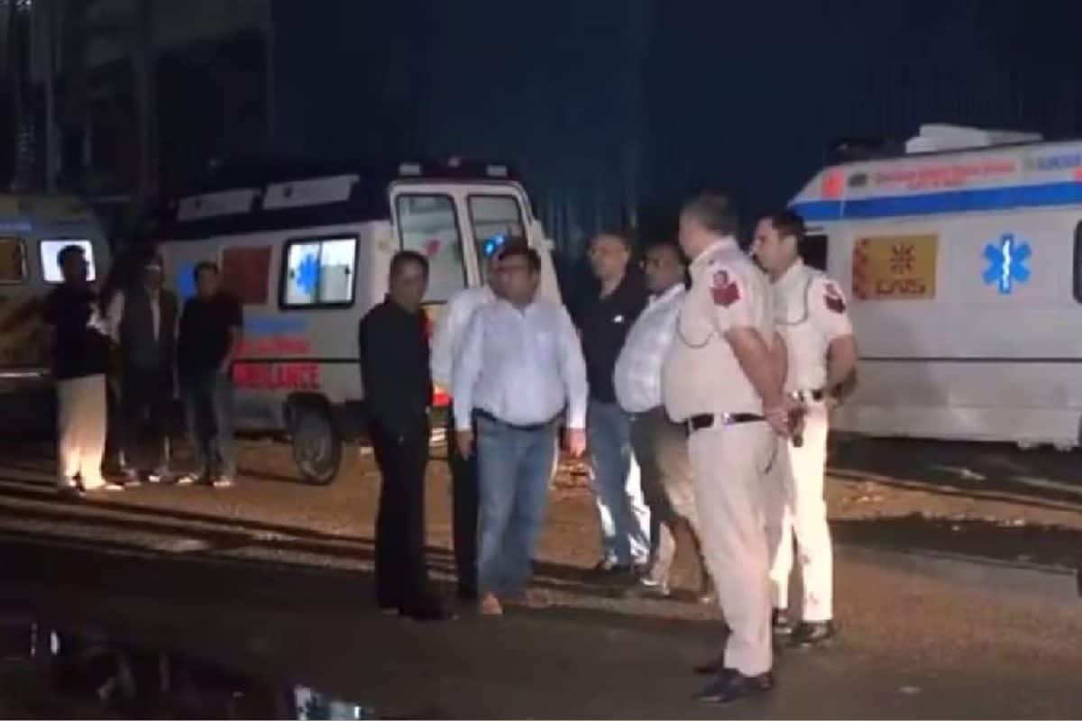 ഡൽഹിയിൽ ഷൂ ഫാക്ടറിയിൽ വൻ തീപിടിത്തം; നാല് മരണം, രണ്ട് പേർക്ക് പരിക്ക്