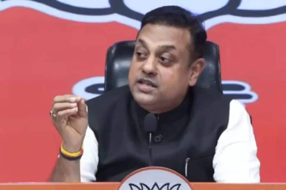 'പാർലമെന്റിനെ പരിഹസിക്കുന്നു'; മുഖ്യ തിരഞ്ഞെടുപ്പ് കമ്മീഷണറെ ' പൊതു ഇംപീച്ച്മെൻ്റ് ' ഇന്ത്യാ മുന്നണിക്കെതിരെ ബിജെപി