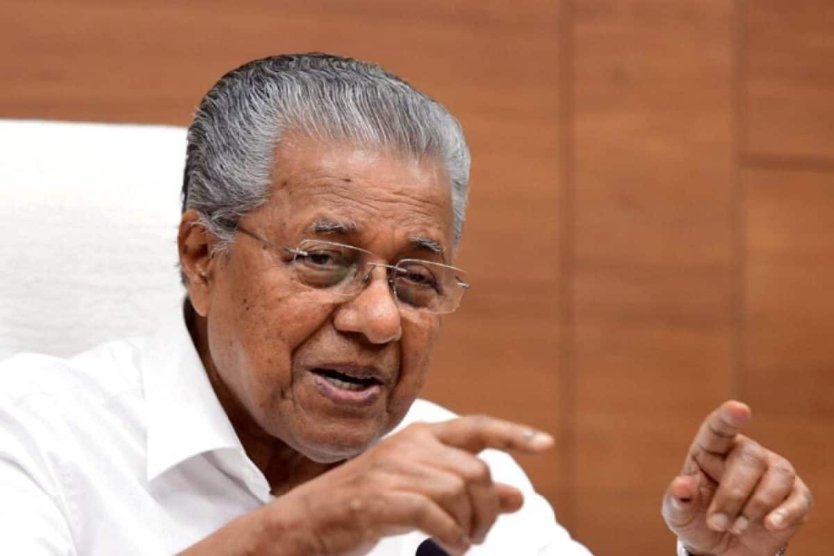 'കോൺഗ്രസിലില്ലാത്തയാളാണ് കോൺഗ്രസിനെ നിയന്ത്രിക്കുന്നത്'; അടൂരിലെ സംഘർഷത്തിൽ പിണറായി വിജയൻ