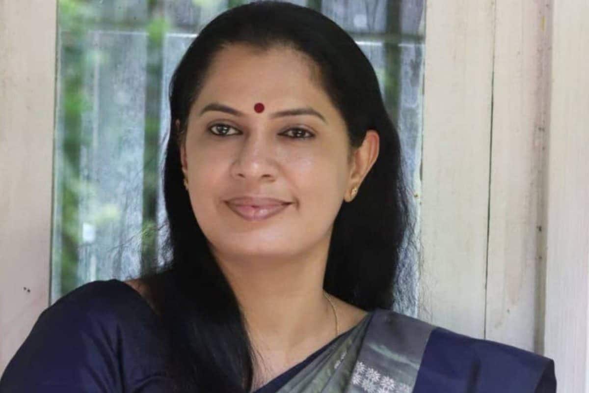 ടെൻഡർ ഇല്ലാതെ സ്വകാര്യ കമ്പനിക്ക് കരാർ; പി.പി. ദിവ്യക്കും ഭർത്താവിനുമെതിരെ വിജിലൻസ് അന്വേഷണത്തിന് ഉത്തരവ്