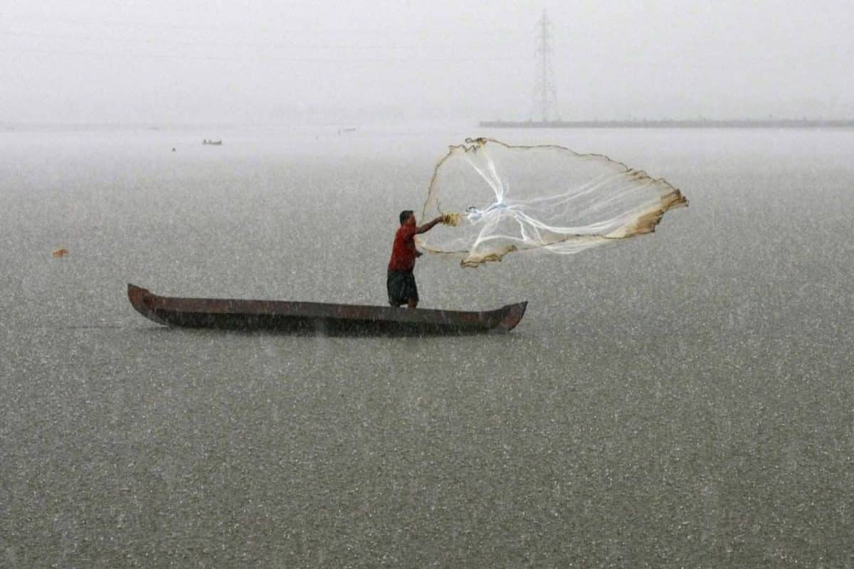 Kerala weather update: എല്ലാ ജില്ലകളിലും മഴമുന്നറിയിപ്പ്; മത്സ്യത്തൊഴിലാളികൾക്ക് ജാഗ്രതാനിർദേശം