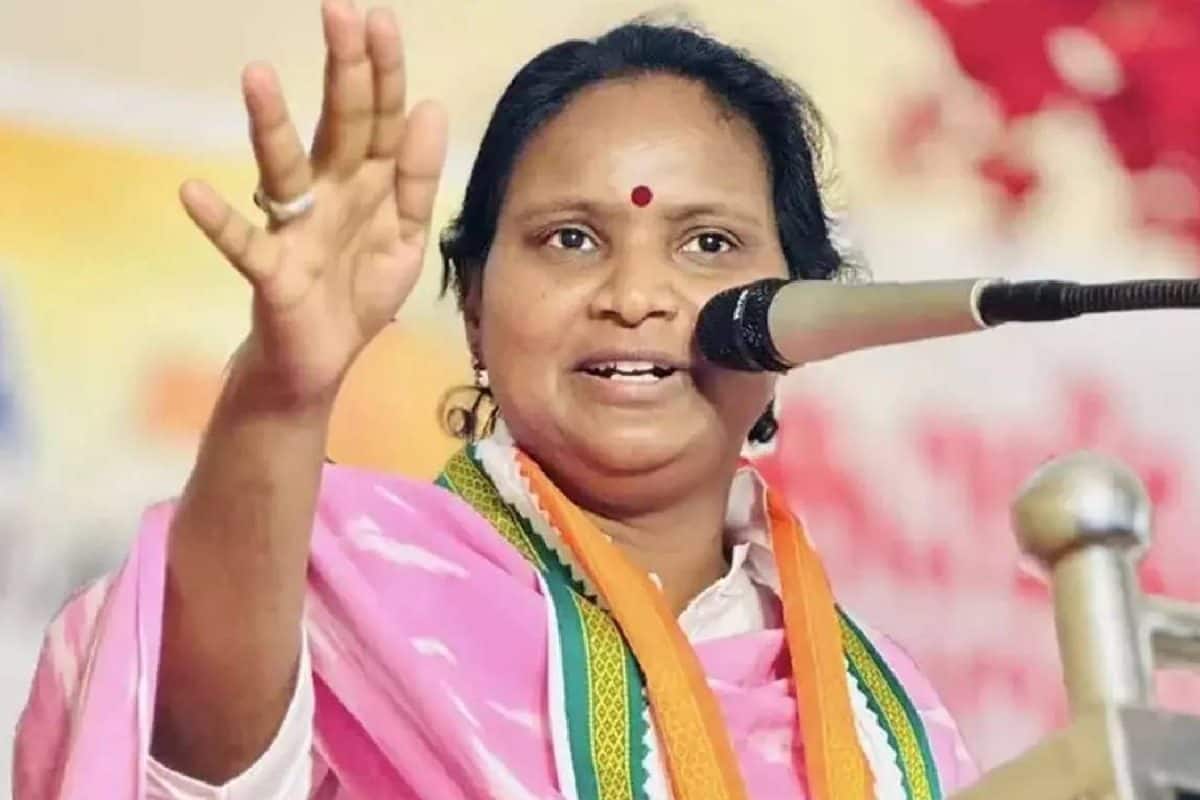 രമ്യ ഹരിദാസിനെ എംഎൽഎ ഹോസ്റ്റലിലെ ഫോണിൽ ചീത്തവിളിച്ച അജ്ഞാതനെതിരെ കേസെടുത്തു