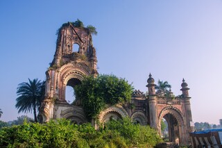 Temple in Navlakha Palace campus also known as Rajnagar Palace, is a royal Brahmin palace in the town of Rajnagar, Bihar. Bihar tourism site. Copyright (c) Sanket_Mishra / Shutterstock