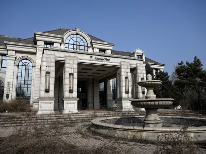 चीनच्या टिकटॉक व्हर्जन डूयिनवर असे अनेक व्हिडिओ पाहायला मिळतील, ज्यामध्ये लोक अनेक पडक्या इमारतींना भेट देताना दिसतात. 